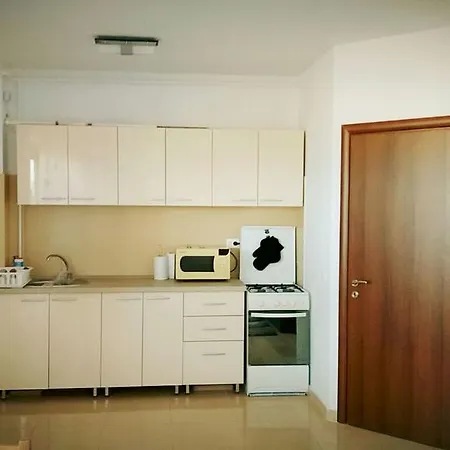 Apartament Sara *